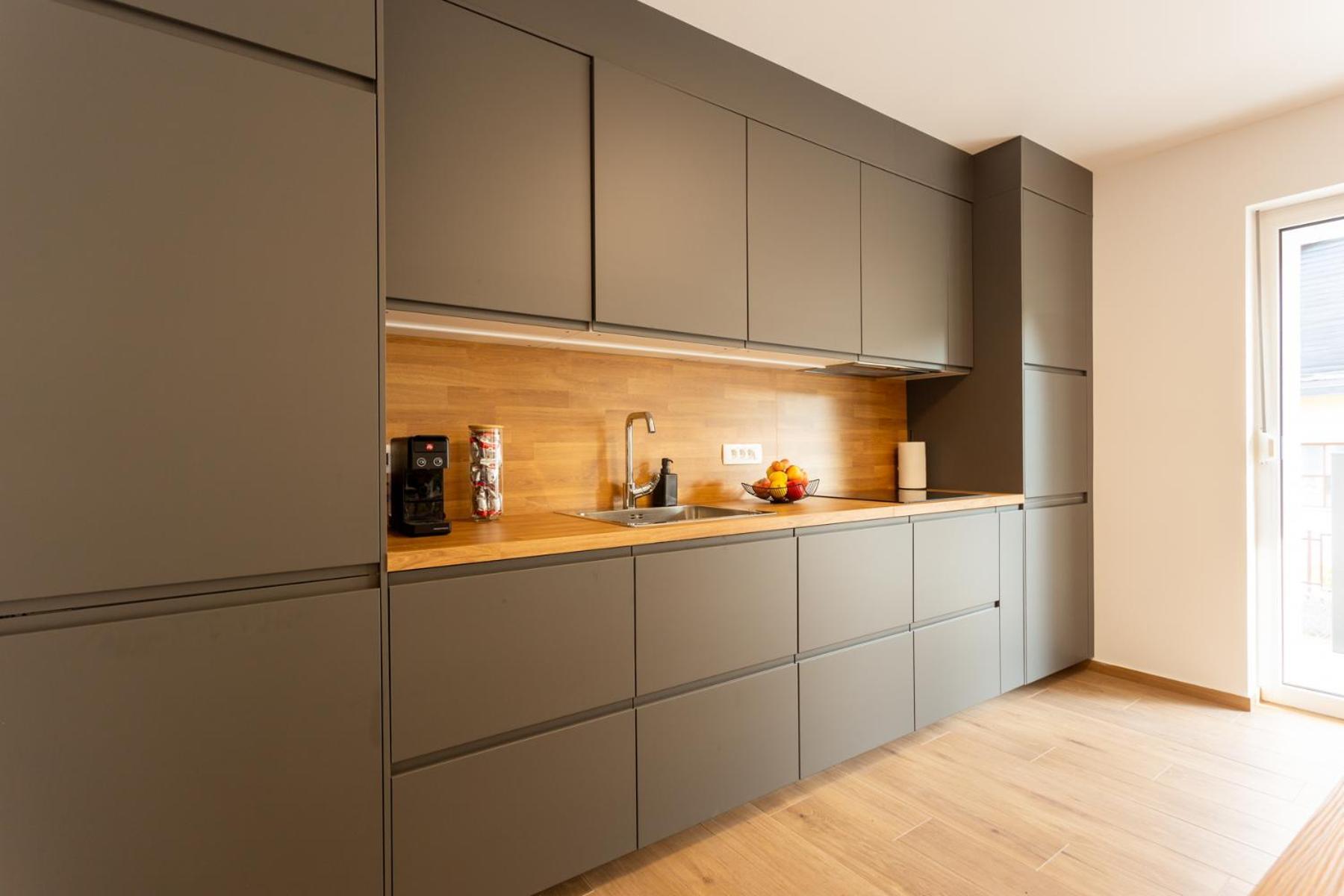 Apartmaji Klavdija Ljubljana Exteriör bild